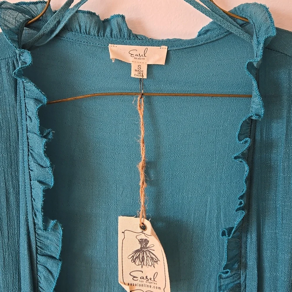 Easel Teal Ruffled Duster - Picture 2 of 3
